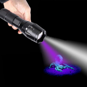 2 in1デュアルLED白色紫外線トーチフィッシングズームUVブラックライト懐中電灯 - Product Image 1