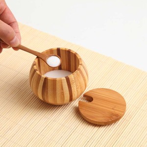 丸い竹の調味料ボックスセット、ふたとスプーンの竹の塩ボックスがセットされたキッチンソルトキャニスタースパイス缶 - Product Image 4