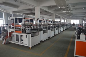 GFQ-600 Full <strong>Automatic</strong> Best Price PP Non Woven Shopping Bag <strong>Making</strong> <strong>Machine</strong> with Online <strong>Handle</strong> - Product Image 3