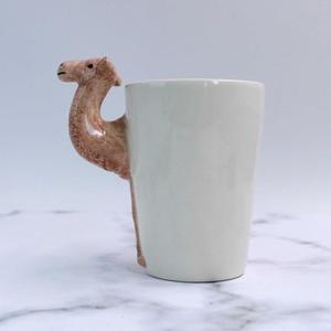 一个很好的可爱的3D迪拜骆驼纪念杯中国制造