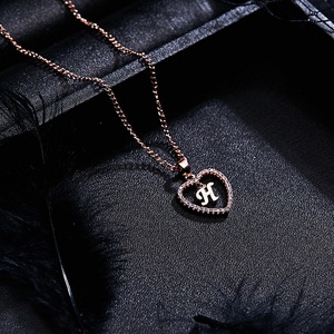 OEM Moda Kadın Kolye Mücevher Mektubu H Alaşım Kristal Alfabe Ilk Zincir Aşk Kalp Charm Kolye - Product Image 3