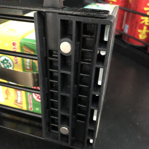 Amostra grátis de Pista Simples Automático Sistema de Prateleira Empurrador Empurrador Bandeja Fio Magnético para o Supermercado - Product Image 4