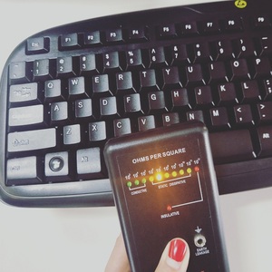 送料無料ABSプラスチック素材永久帯電防止ESDコンピュータキーボードUSBポート付きクリーンルーム用 - Product Image 3