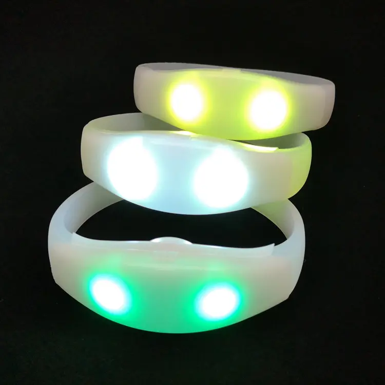 Accesorios para eventos musicales, linterna inteligente brillante, pulsera LED para Club, Control DMX