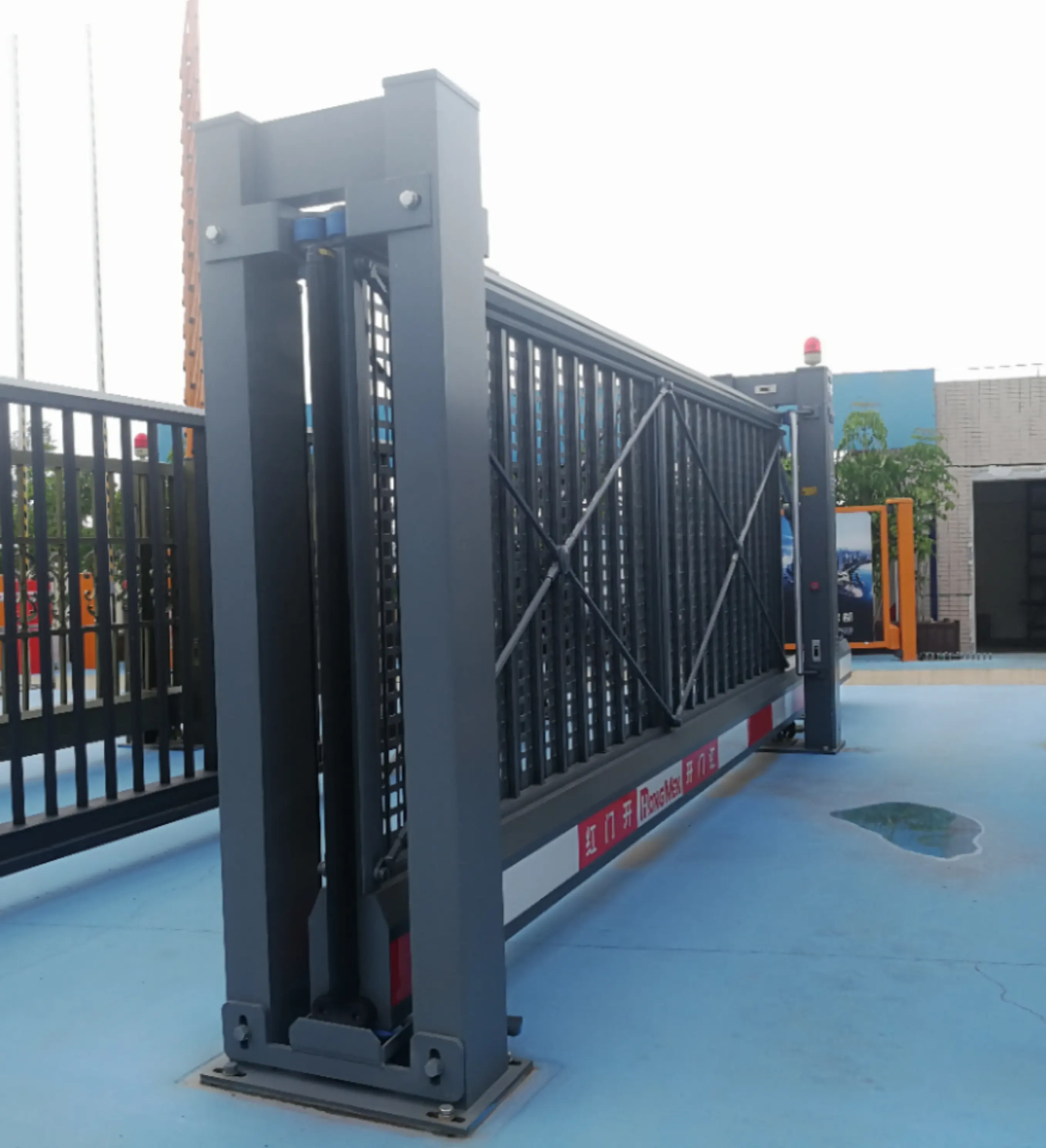 Shenzhen Hanging gate for factory entrance and School door