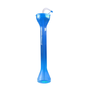 Renkli plastik 24oz kupası toptan hediyeler Yard pipetli bardak