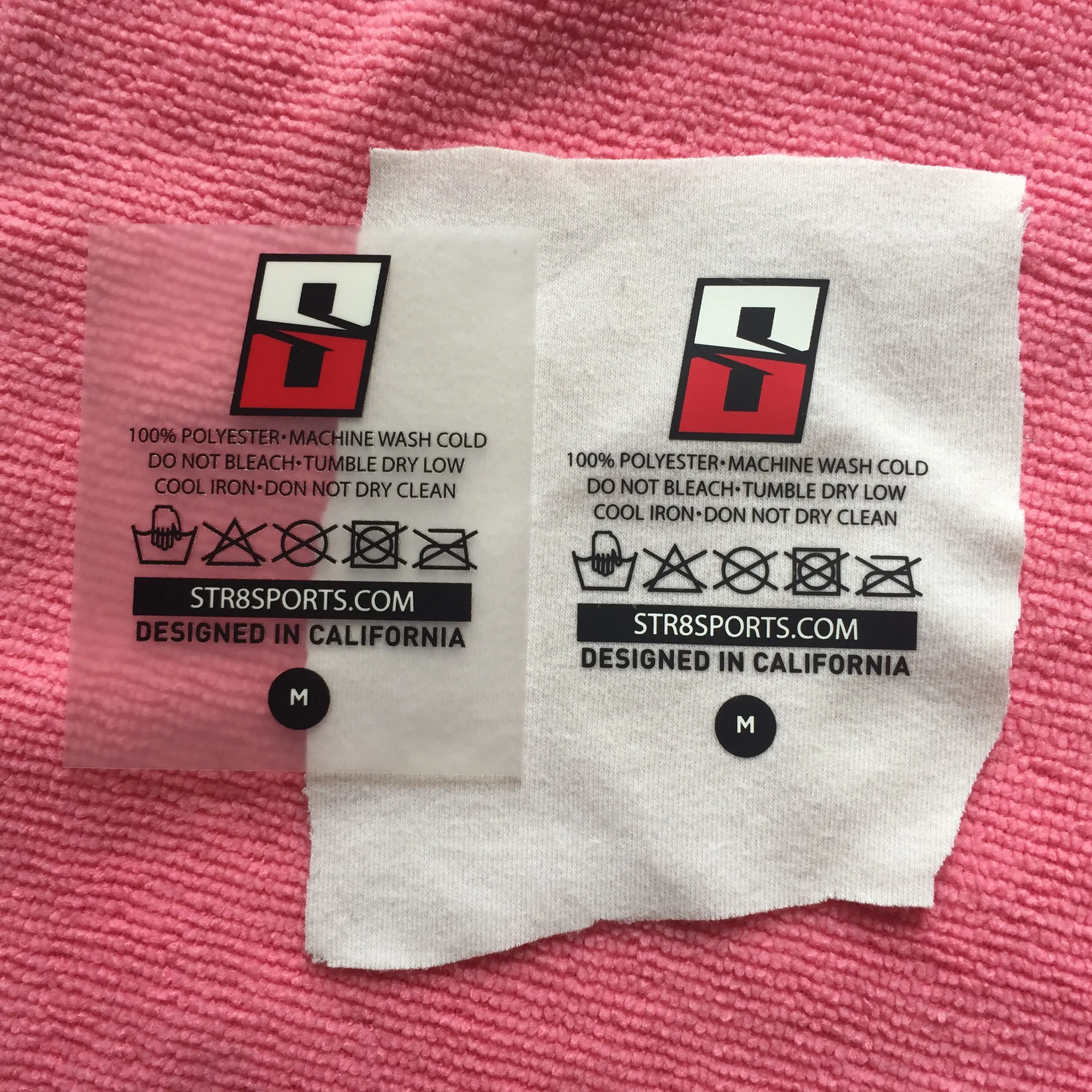 Perfekte handfeeling wärme transfer logo label, eisen auf transfer logo für anzüge