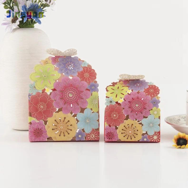 Stil çiçek aşk şekli lazer kesim kağıt hediye kutusu Favor kutusu Jinayon avrupa düğün parti için bebek duş parti karton kutu 500 adet