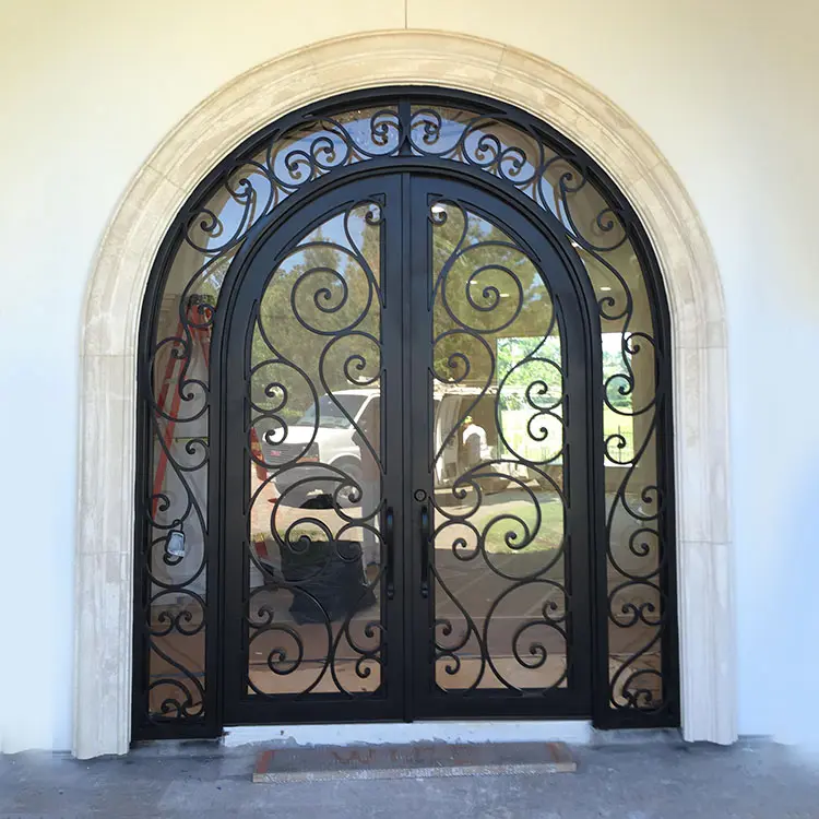 تصميم باب رئيسي من الحديد المطاوع بفتحة مزدوجة خارجية على شكل قوس