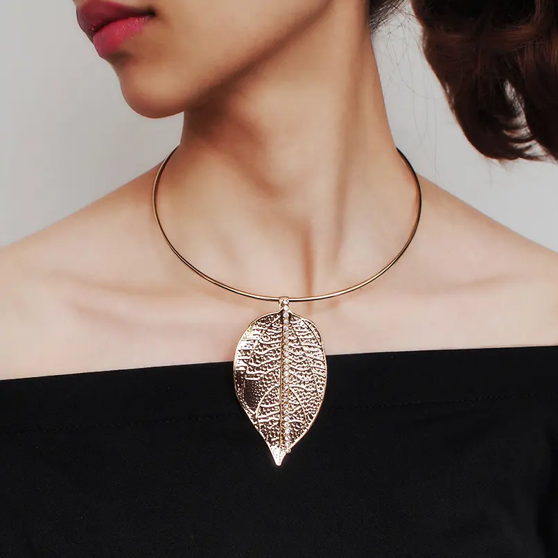 Jsdhansidon-collier ras du cou pour femme, pendentif en métal avec une grande feuille, en alliage et strass, bijou à la mode, nouveau modèle