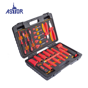 <span class=keywords><strong>24</strong></span> adet VDE ve GS tornavida ve pense aracı seti