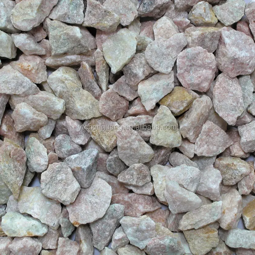 Astillas de granito triturado tipo grava y piedra triturada