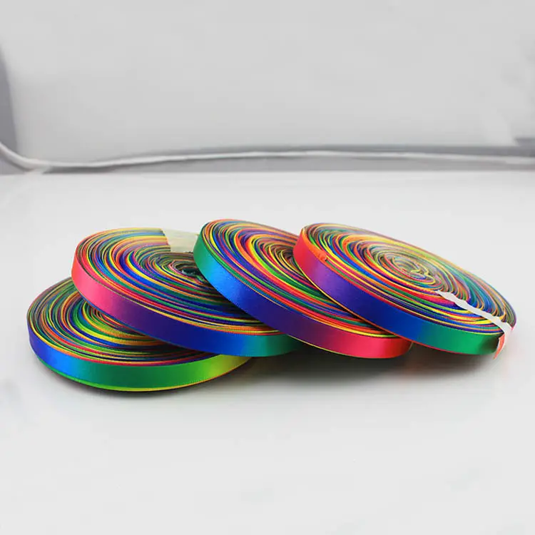Venta caliente Diseño Moda 2cm Ancho Hermosa Caja de regalo Arco Iris Cintas de satén
