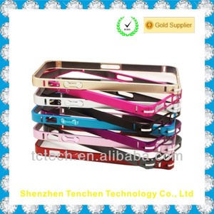 時計バックルのための金属のバンパーケースiphone5/<span class=keywords><strong>5s</strong></span>/5c金属製ボタン付きと小売りパッケージ