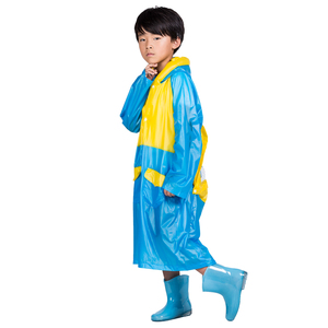 子供のための面白いインフレータブルフードレインコートは学校の雨の日に歩きます - Product Image 6