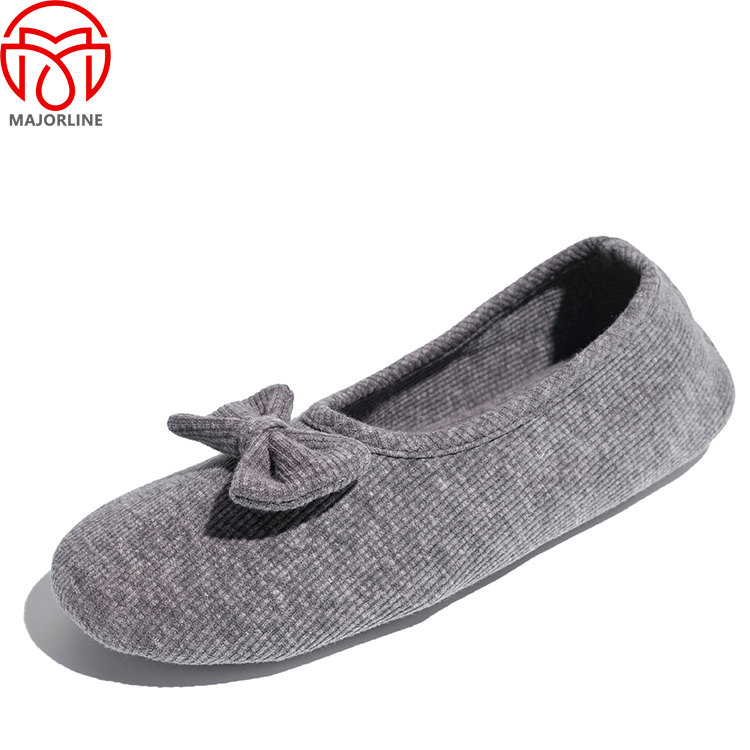 Gris foncé