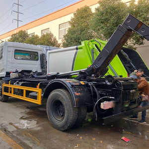 Dongfeng 6 גלגלים מיכל נתיק משאית אשפה למכירה, 180hp עם זבל חי