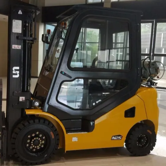 Cabin Forklift 2.5 Ton LP Gas Forklift Truck