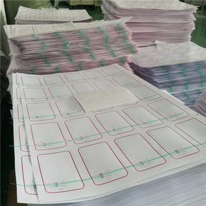 用于生产卡片和门票的3X8层压<span class=keywords><strong>PVC</strong></span> RFID卡镶嵌