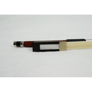 Di alta qualità Brazilwood violino arco con ebano rana diverse dimensioni hanno anche per Viola violoncello contrabbass accessori di corda cina