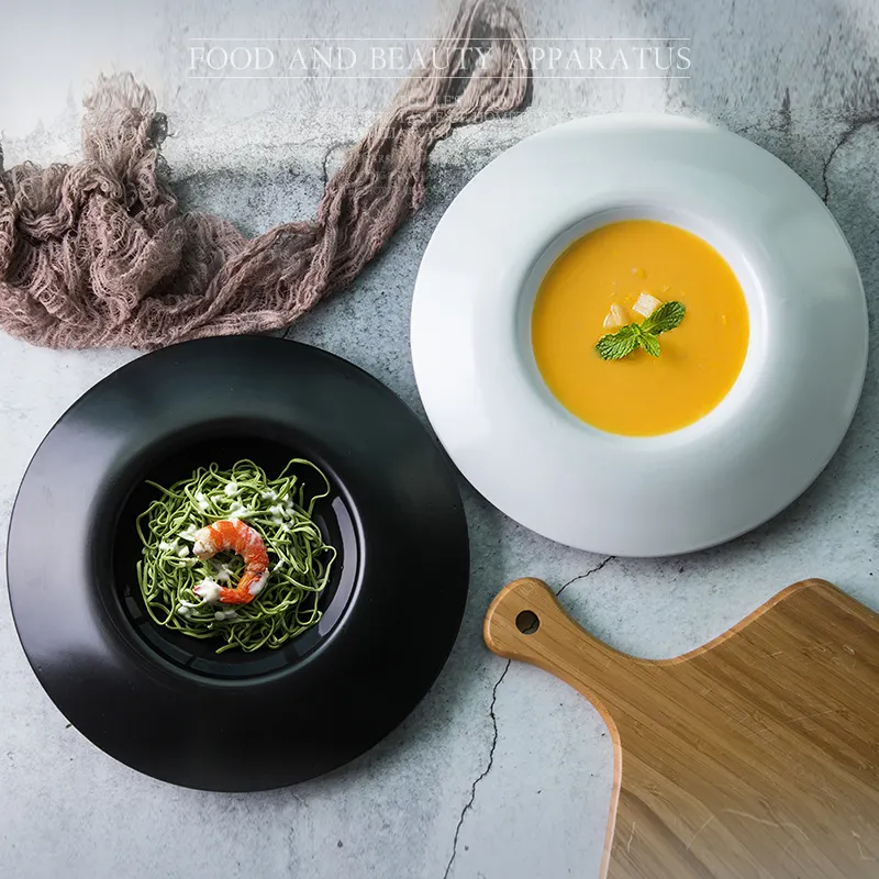Заводские продажи, в наличии, черно-белая глянцевая круглая еда/суп, керамическая тарелка в европейском стиле 11 дюймов