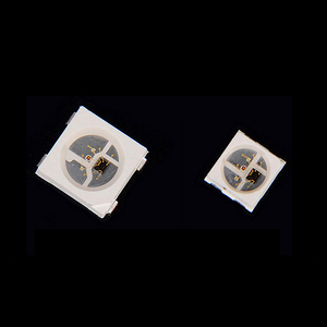 ชิป <span class=keywords><strong>LED</strong></span> ดิจิทัลขนาดเล็ก DC5V เม็ดหลอดไฟ SMD SK6812 3535-พิกเซลมากขึ้นในพื้นที่เดียวกัน