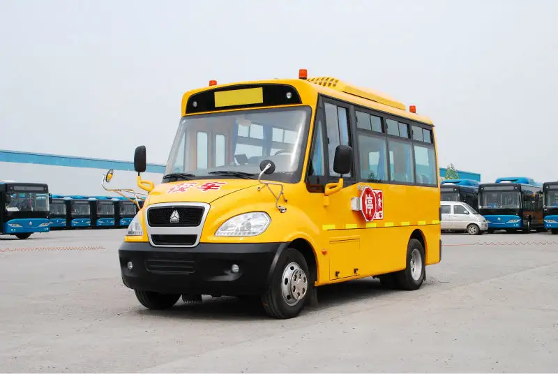 SINOTRUK HOWO-autobús escolar para estudiantes, con 16 asientos, a la venta