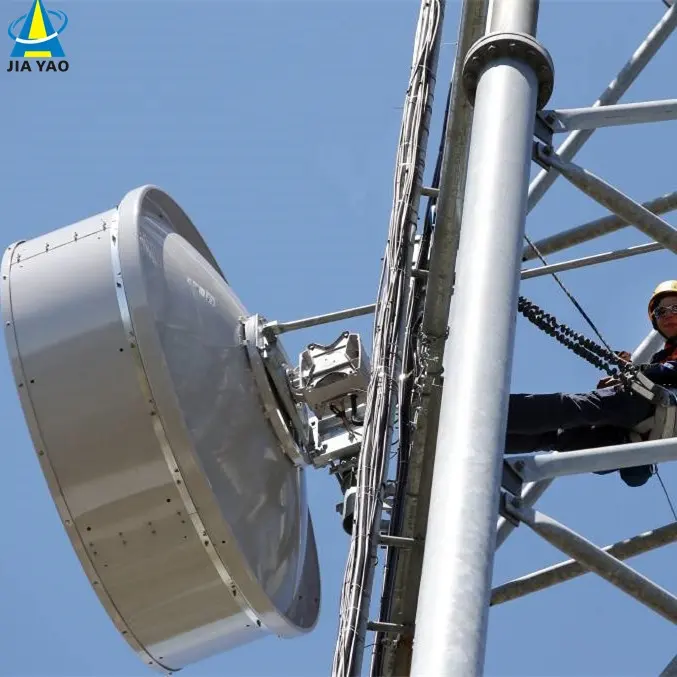 60m 3g/4g inalámbrico de celosía de acero mástiles de acero de ángulo del teléfono celular de la comunicación amplia banda de la antena se en la torre