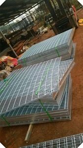 İnşaat platformu yaya geçit kullanımı anti kayma galvanizli çelik izgara izgara