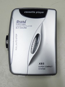 盒式录音机和播放器紧凑型音频设备，用于收听您最喜欢的盒式磁带