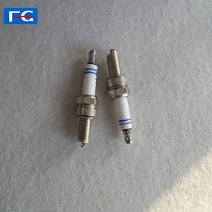 איכות גבוהה מפעל מחיר מנוע ניצוץ תקע ur2cc ur6de c7hsa תקע אופנוע