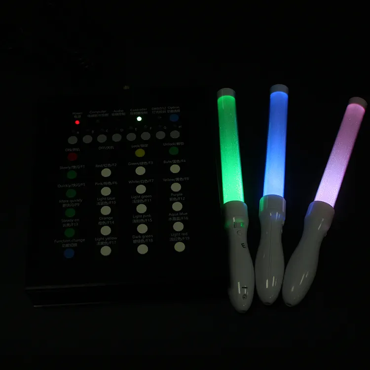 Control remoto resplandor palos multi color led luz intermitente stick