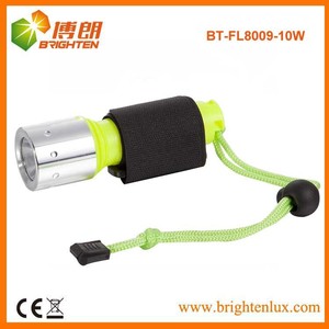 Nhà máy cung cấp cao điện abs không thấm nước dưới nước có thể sạc lại 10w <span class=keywords><strong>Cree</strong></span> <span class=keywords><strong>xml</strong></span> <span class=keywords><strong>t6</strong></span> dẫn lặn đèn pin với 1*18650 pin - Product Image 1