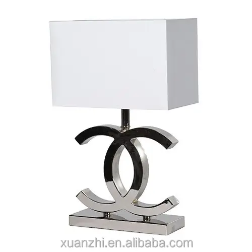 Lámpara de mesa decorativa para muebles, luz de mesa de lujo blanca y plateada, TD49, 2020