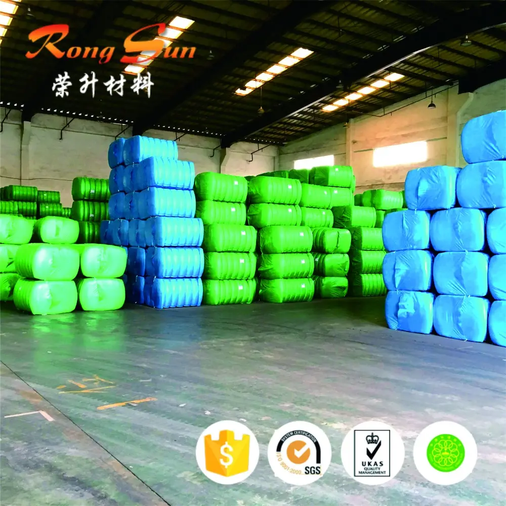 Fabricante con sede en Europa de fibra cortada de poliéster 100% reciclada, hueca siliconada conjugada para material de relleno