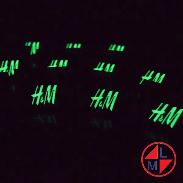 Trendy and Fashionable Glow-in-the-dark GID Woven Main Label