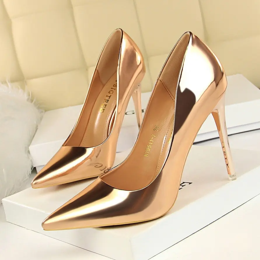 حذاء الكعب العالي صيفي الصنع SS0037 للنساء 2023 للبيع بالجملة أحدث ربيع للسيدات ذهبي من طراز
