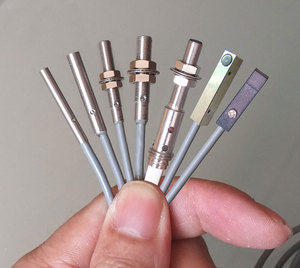 小型標準円筒形NPN & PNP出力誘導近接センサースイッチ小型で便利 - Product Image 6