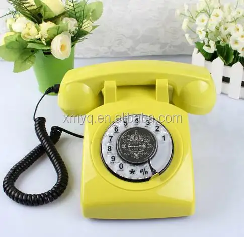 Telefone retro estilo antigo clássico com cartão sim para decoração de casa
