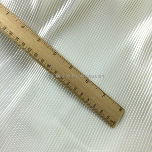Fabrika fiyat crinpleated pileli saten kumaş 94% Polyester 6% Spandex dokuma desen tasarım yaz elbiseler düğün orta kızlar