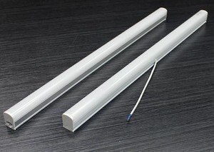 高lumenT8Ledチューブライト18wアルミニウムプラスチックT5Ledチューブランプ1200mm1500mmT5 T8ハウジングすべてのプラスチック