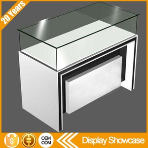 Vendita al dettaglio di Vetro Dei Monili Display Stand Per La Vendita