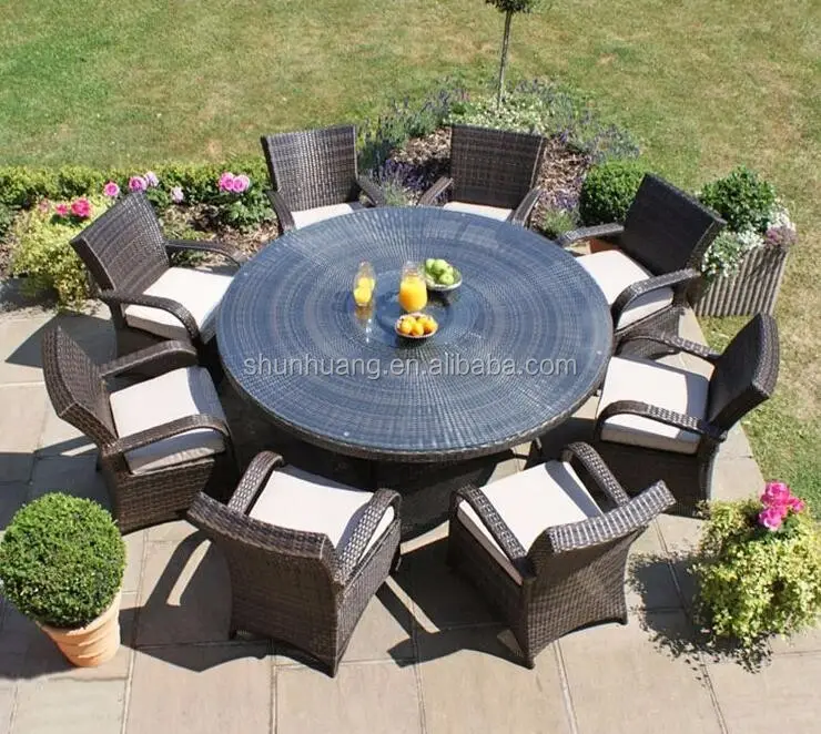 Chaise extérieure en rotin de jardin en osier PE et grande table ronde