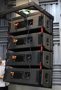 Sistema de altavoces line array, funciona con <span class=keywords><strong>DSP</strong></span>