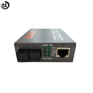 ตัวแปลงสื่ออีเธอร์เน็ต10/100/1000BASE-T เป็น1000 BASE-SX/<span class=keywords><strong>LX</strong></span> 1พอร์ตรับส่งสัญญาณใยแก้วนำแสง RJ45สายสื่อสารในสต็อก