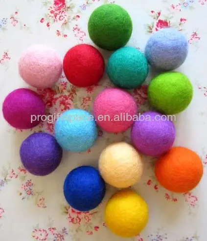 2023 hot new products eco friendly handmade Nepal wool 2cm felt balls wholesale China supplier