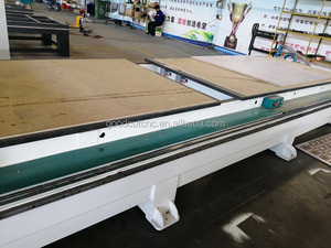 高効率4プロセス木材<span class=keywords><strong>CNC</strong></span>フライス盤ダブル作業テーブル付き