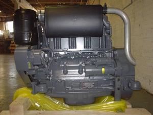 במלאי אוויר מקורר 4 צילינדר 46hp F4L913 Deutz 913 מנוע