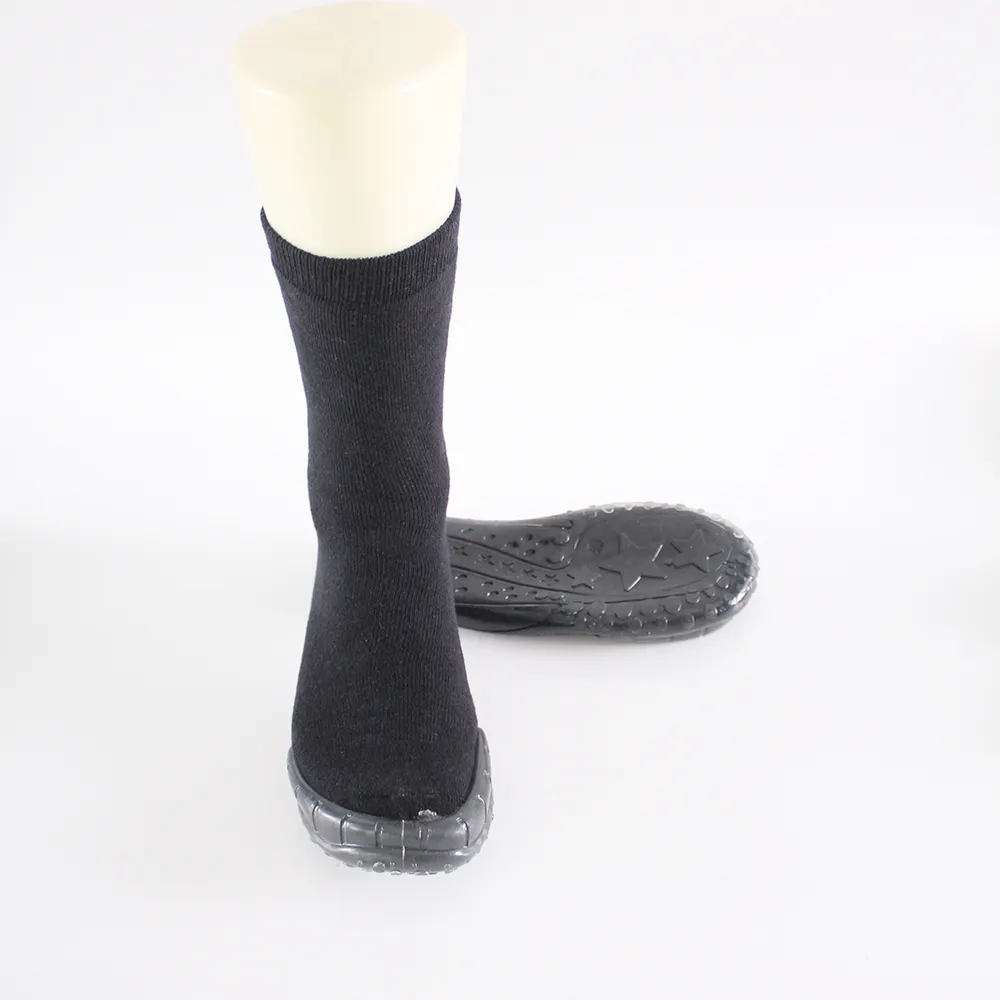 Hommes en gros maison pantoufle chaussure plancher chaussettes avec semelles en caoutchouc