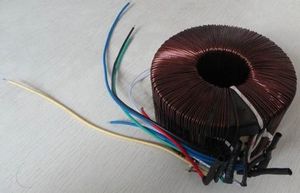 4Kva Avr 4000Va電圧スタビライザー、エアコン電圧スタビライザー価格、単相電圧スタビライザー